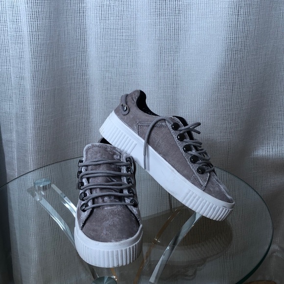 Kendall and Kylie shoes - Picture 5 of 5